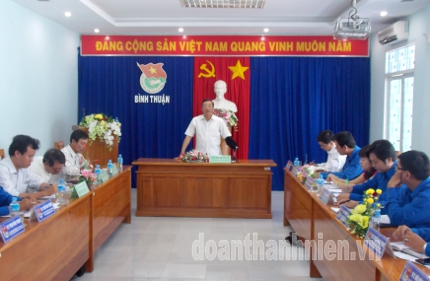 Đ/c Huỳnh Văn Tí - Bí thư Tỉnh ủy Bình Thuận phát biểu chỉ đạo tại buổi làm việc